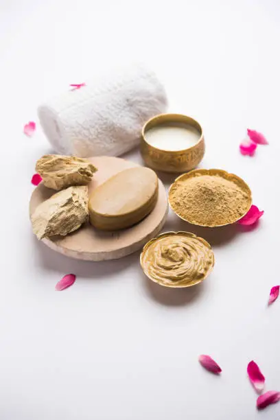 Homemade Multani Mitti face pack for glowing and oil-free summer skin